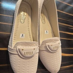 the everyday essential: textured cream pointed toe loafers