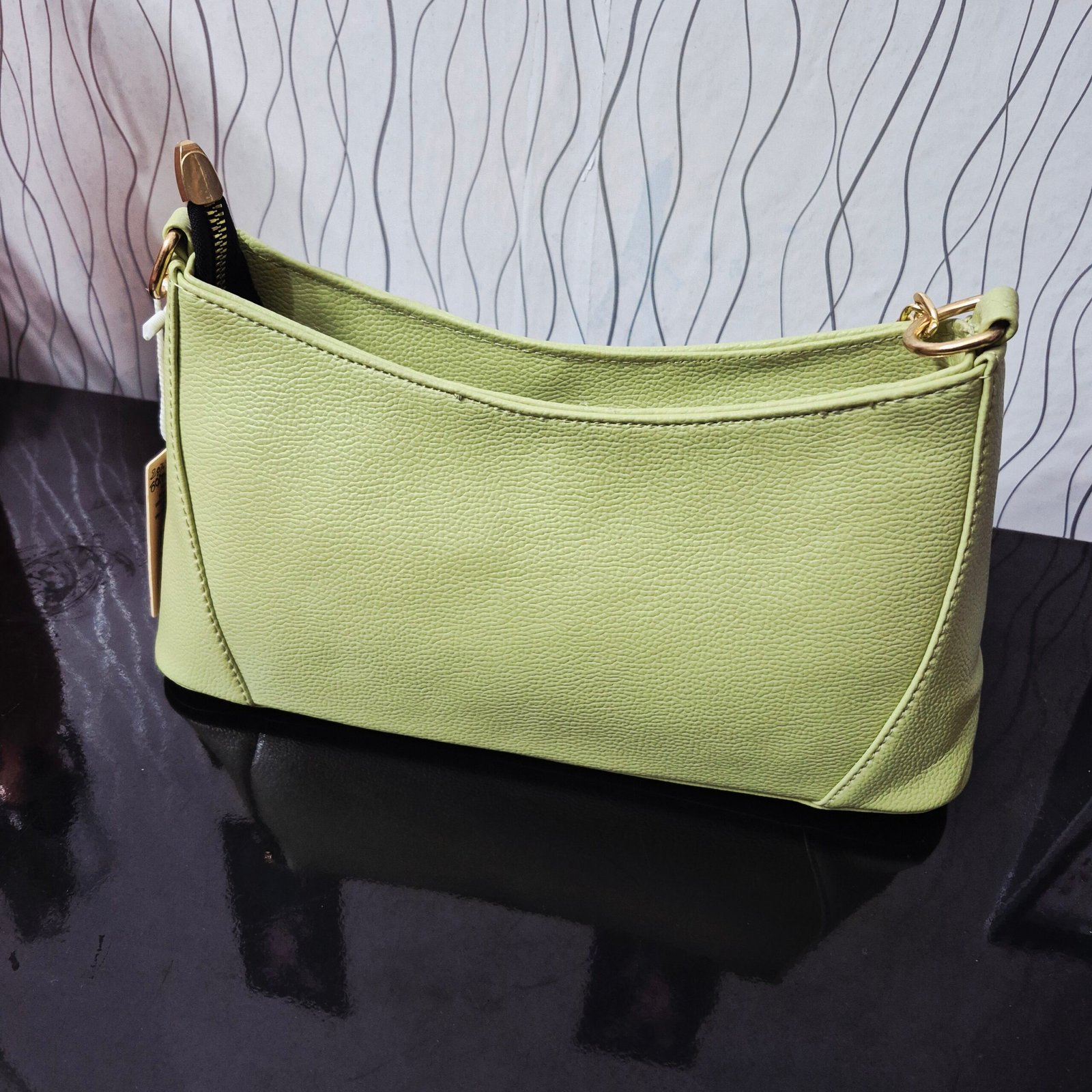 elegant green shoulder bag – stylish everyday essential elegant green shoulder bag – stylish everyday essential
