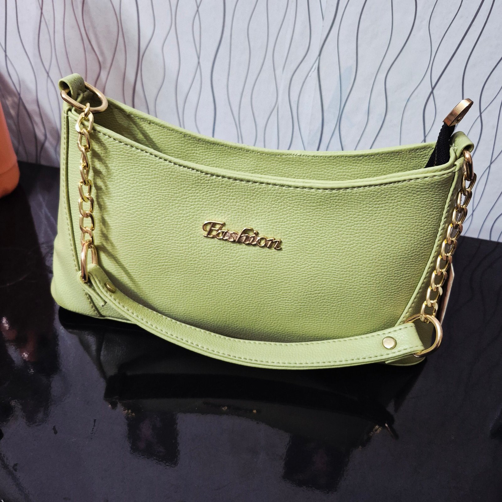 elegant green shoulder bag – stylish everyday essential elegant green shoulder bag – stylish everyday essential